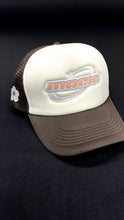 Cargar imagen en el visor de la galería, Trucker Hat Charol
